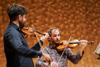 „Klangzeit“ zum Träumen und Mitsingen am 26. Juni von 11:00 bis 12:00 Uhr im Albertinen Haus