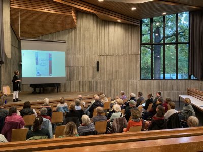 Plätze frei: Veranstaltung am 29.11.2024 im Gemeindesaal der Christuskirche, 17:00 - 19:00 Uhr: Kommunikation mit Menschen mit Demenz 