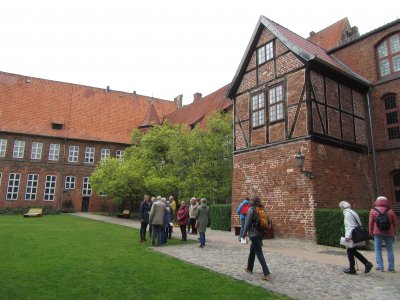NEUE STELLENANZEIGE: Leitung einer Betreuungsgruppe für Menschen mit beginnender Demenz und Begleitung der Angehörigen am Auszeitort (Honorarbasis)