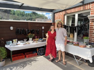 Spenden statt Geschenke: Wie ein Geburtstag Unterstützung für Menschen mit Demenz schafft