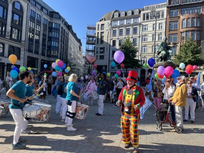 KONFETTI-Parade 2024: Ein buntes Zeichen für eine demenzfreundliche Gesellschaft!                                                                                    